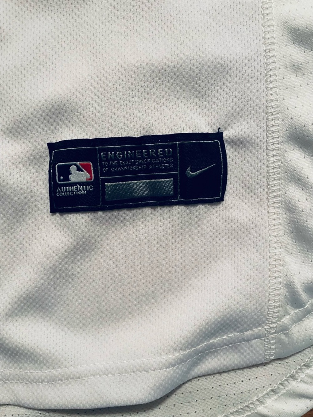 Nike White Authentic MLB Engineered Custom Jersey - Picture 6 of 6